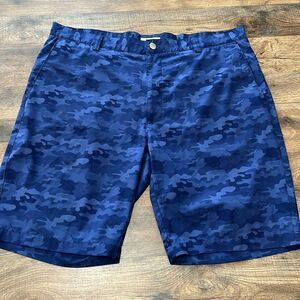 Peter Millar blue camo shorts size 38